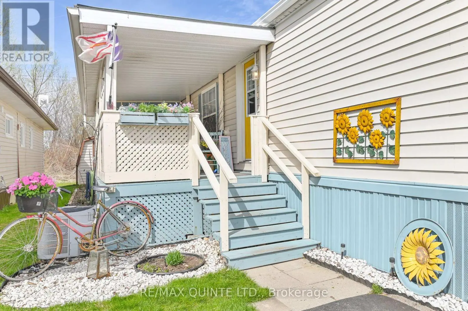 18 - 311 Dundas Street E, Quinte West, Ontario  K8V 1M1 - Photo 2 - X12129139