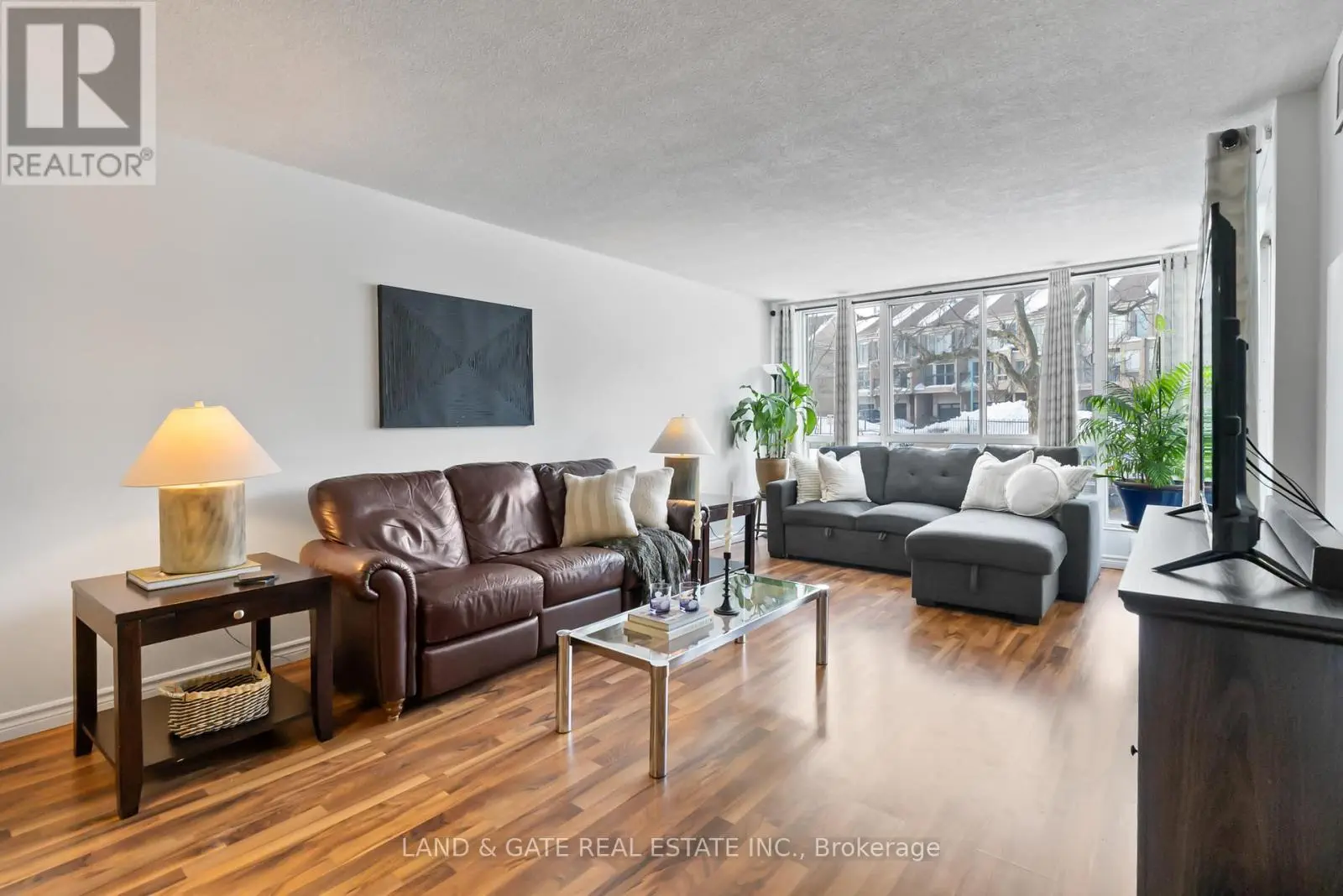112 - 25 Cumberland Lane, Ajax, Ontario  L1S 7K1 - Photo 1 - E12088575