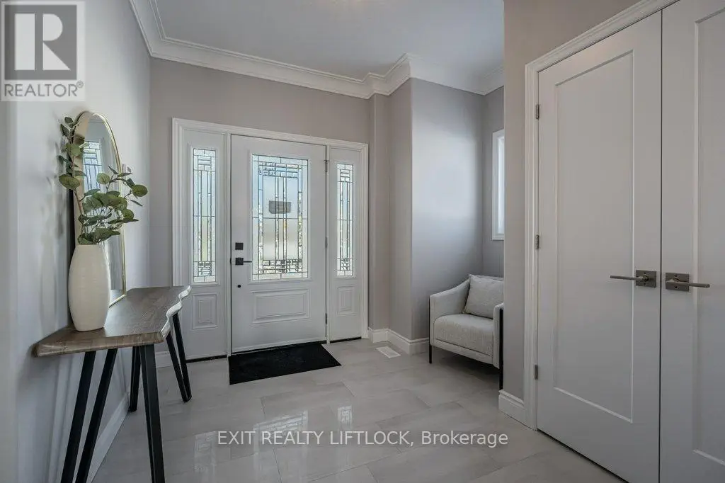 802 Steinberg Court, Peterborough North, Ontario  K9K 0H7 - Photo 3 - X12101825