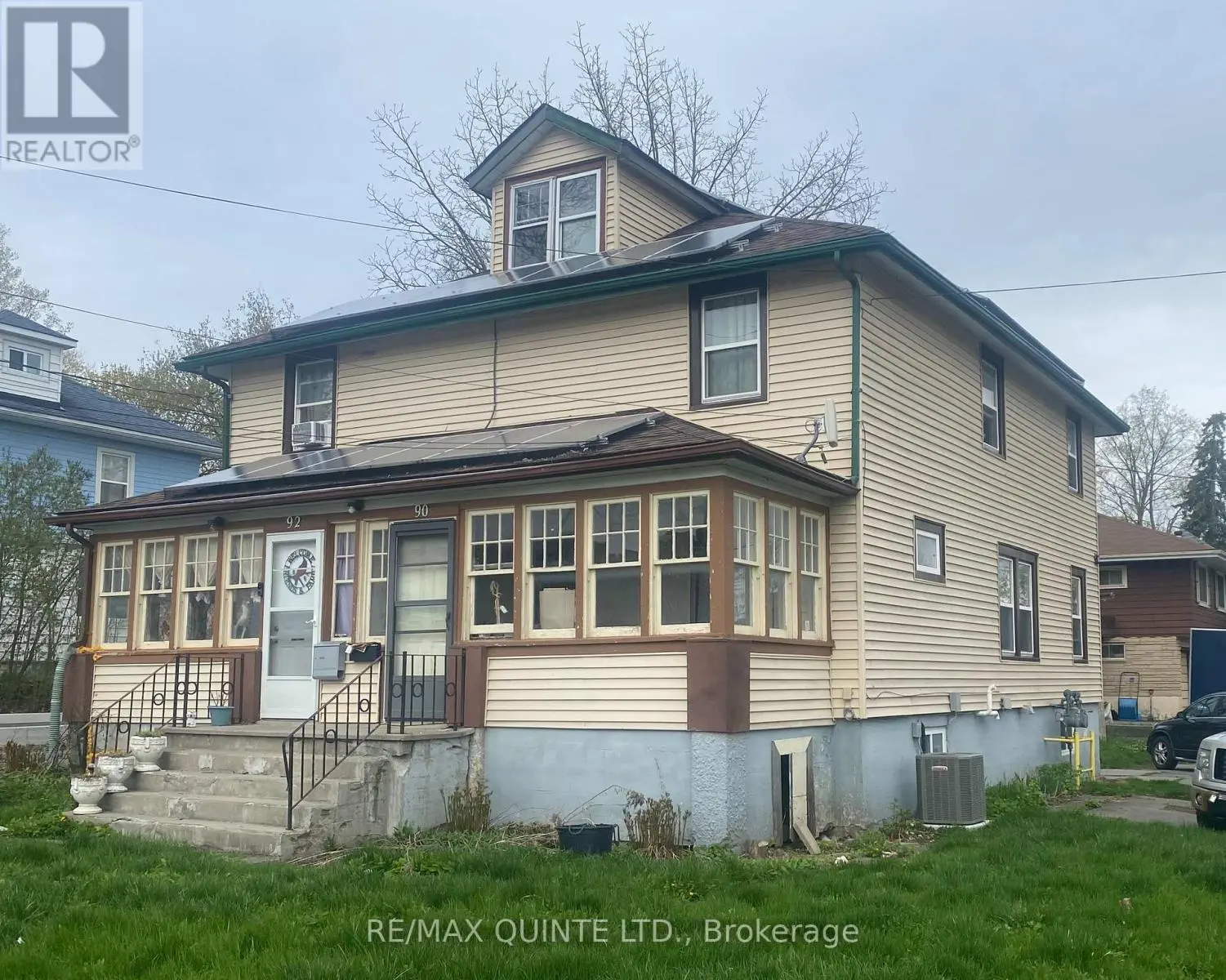 90 Shuter Street, Quinte West, Ontario  K8V 1M1 - Photo 1 - X12127334