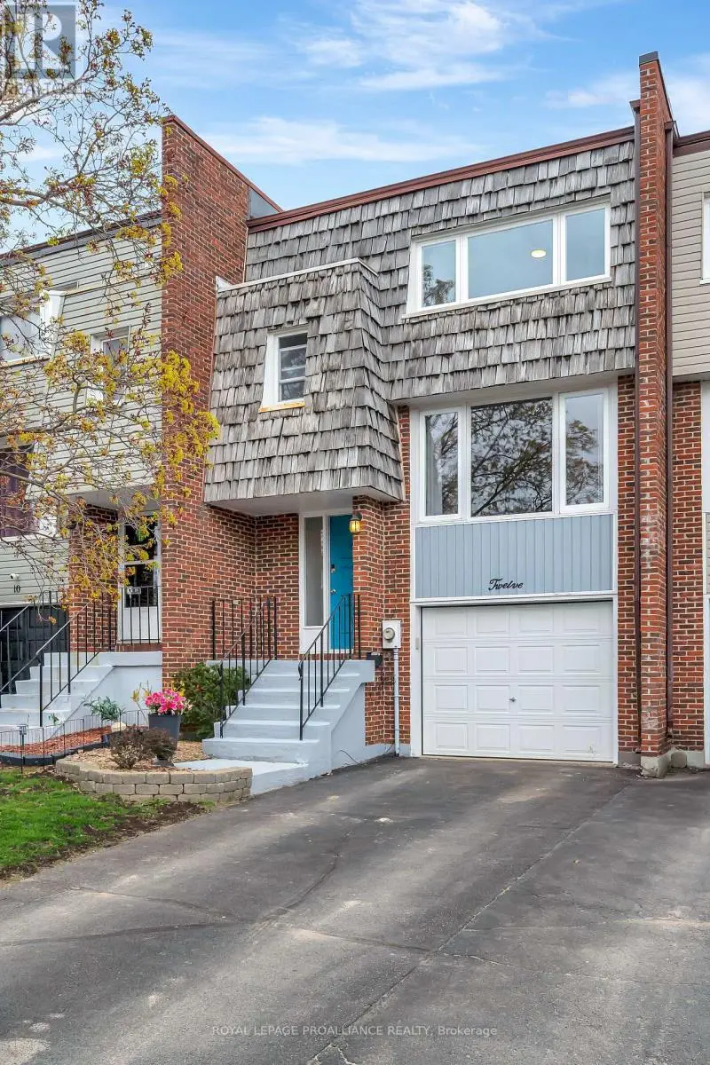 12 Anna Court, Quinte West, Ontario  K8V 5Y4 - Photo 2 - X12129660