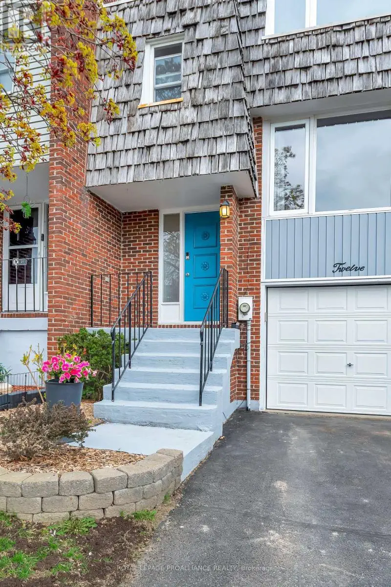 12 Anna Court, Quinte West, Ontario  K8V 5Y4 - Photo 3 - X12129660