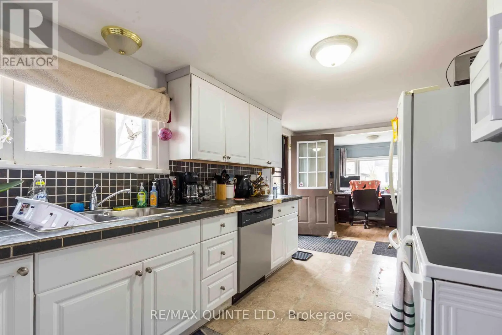 20 Mccann Street, Quinte West, Ontario  K8V 1W1 - Photo 3 - X12130261