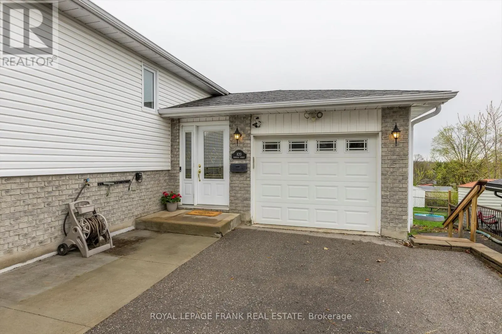 820 Donegal Street, Peterborough North, Ontario  K9H 4N4 - Photo 2 - X12130585