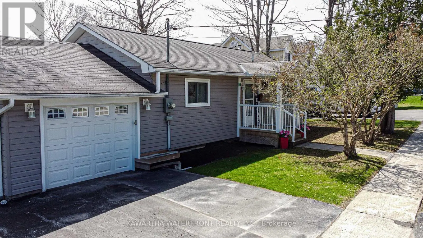47 North Water Street, Kawartha Lakes, Ontario  K0M 1K0 - Photo 3 - X12130874