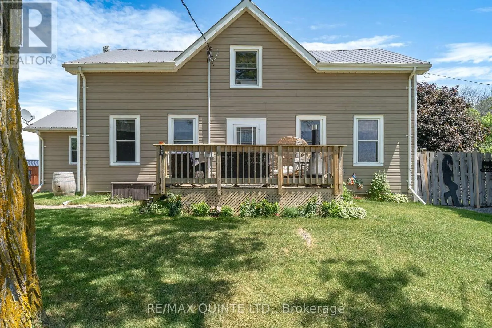 2 Baitleys Road, Prince Edward County, Ontario  K0K 3L0 - Photo 3 - X12130969