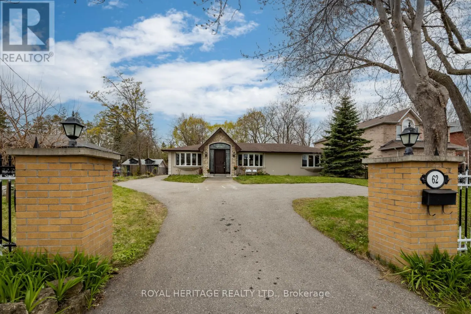 62 MORNINGSIDE AVENUE, Toronto, Ontario