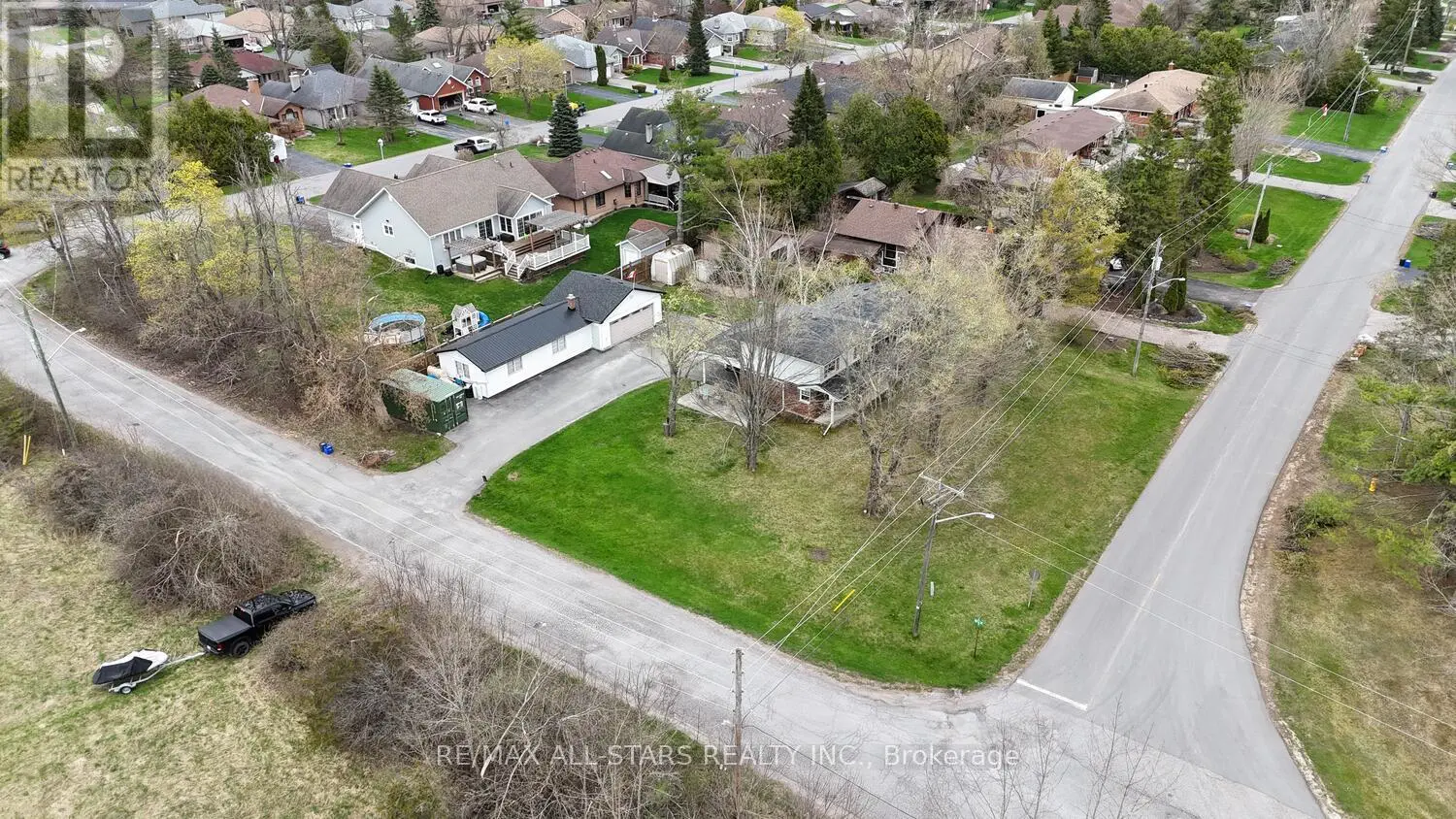 137 Reid Street, Kawartha Lakes, Ontario  K0M 1A0 - Photo 2 - X12129829