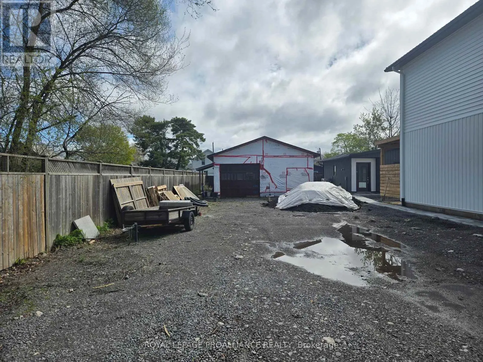 63 Church Street S, Belleville, Ontario  K8N 3B5 - Photo 2 - X12130341