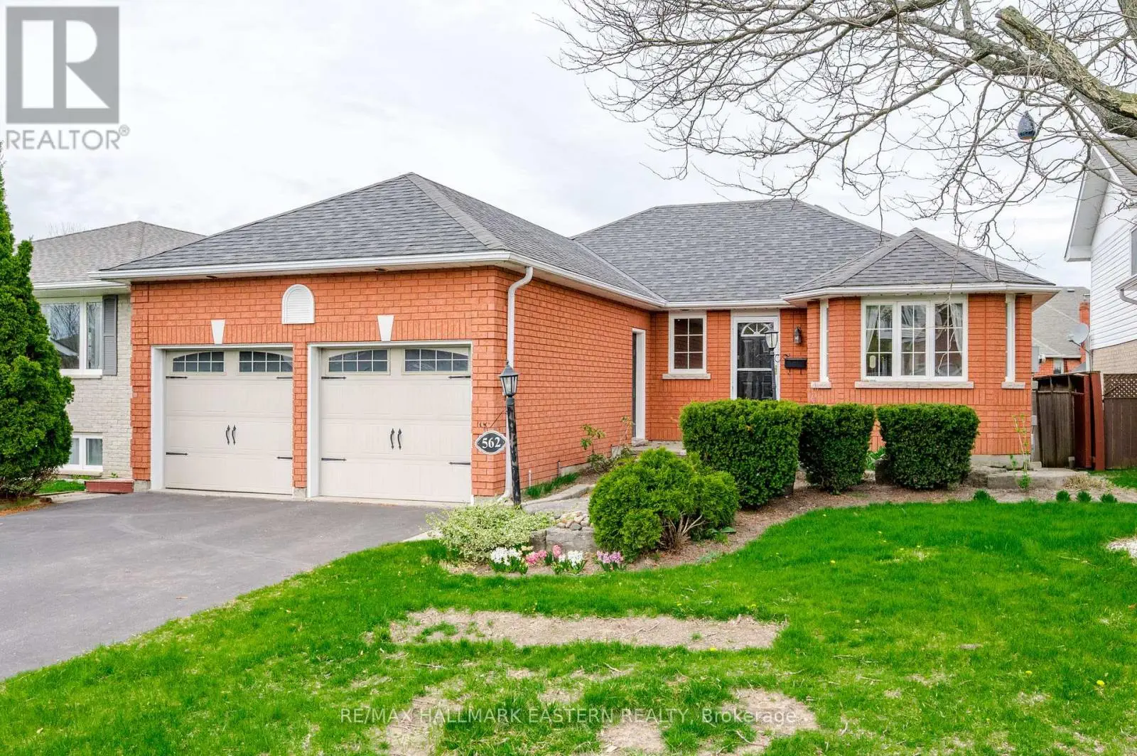562 Westman Avenue, Peterborough West, Ontario  K9K 2H3 - Photo 2 - X12131555