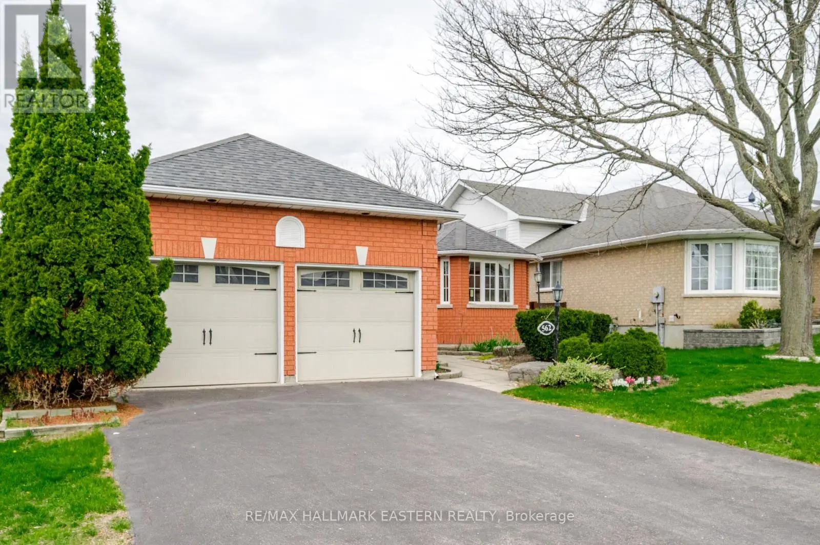 562 Westman Avenue, Peterborough West, Ontario  K9K 2H3 - Photo 3 - X12131555