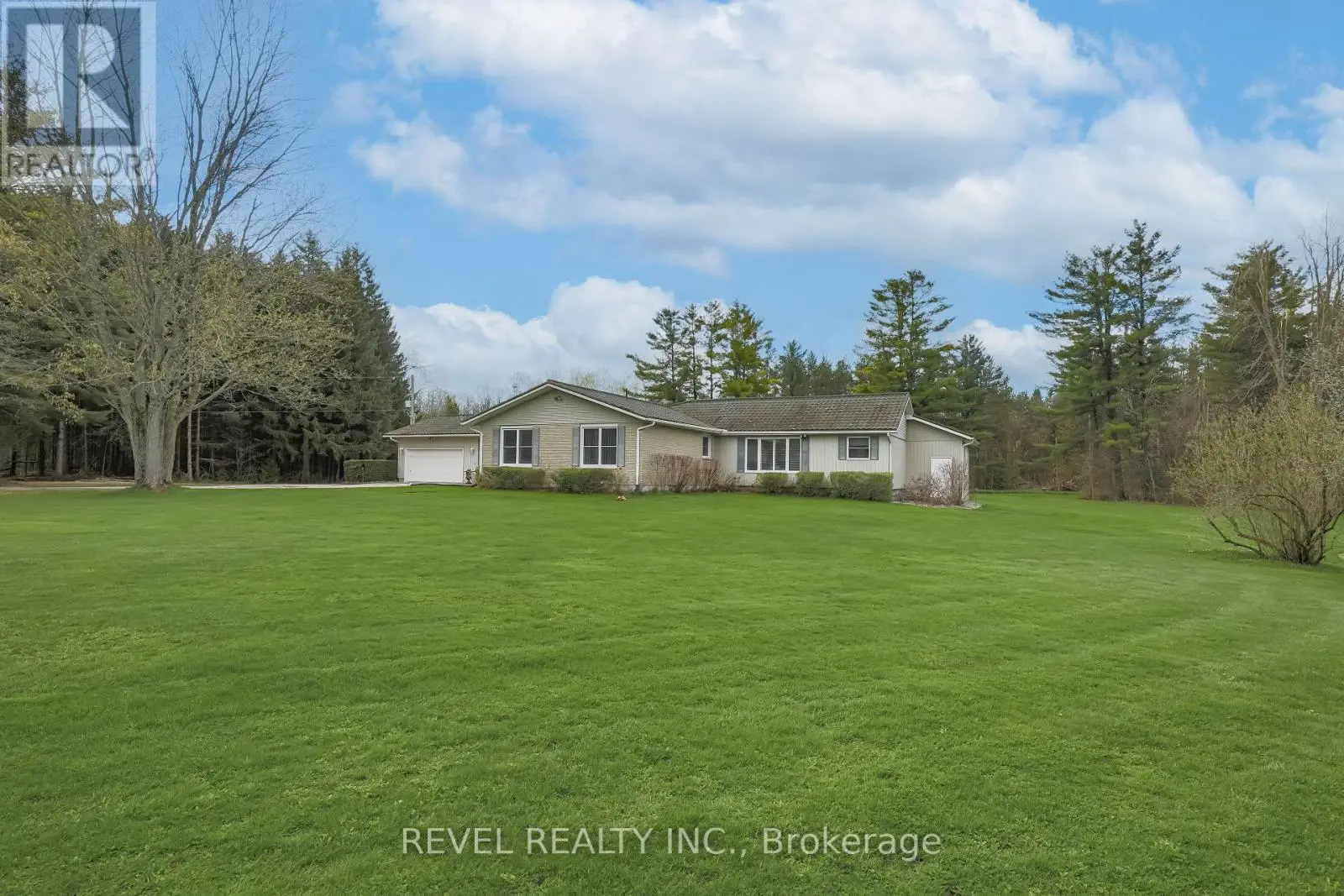 1104 Quaker Road, Kawartha Lakes, Ontario  K0M 2M0 - Photo 3 - X12131808