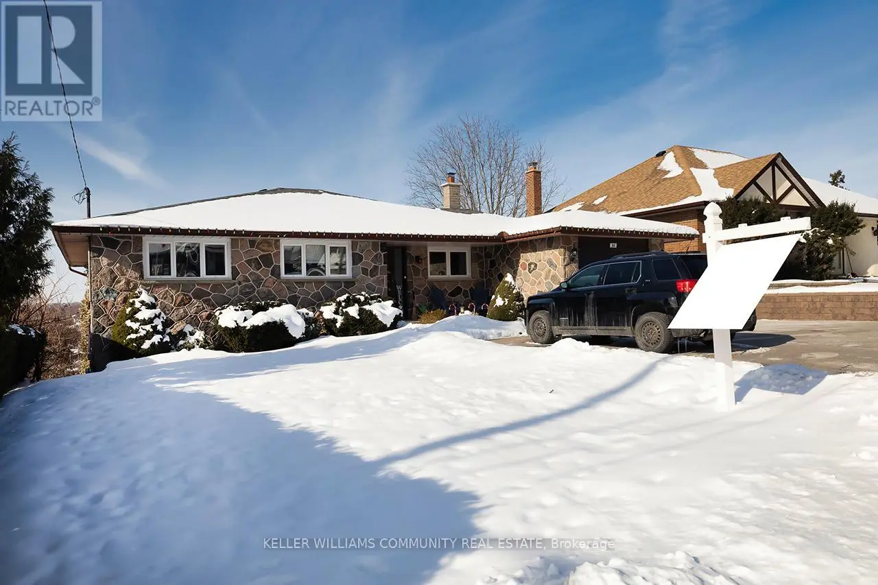 94 Grandview Street S, Oshawa, Ontario  L1H 7C4 - Photo 1 - E12132971