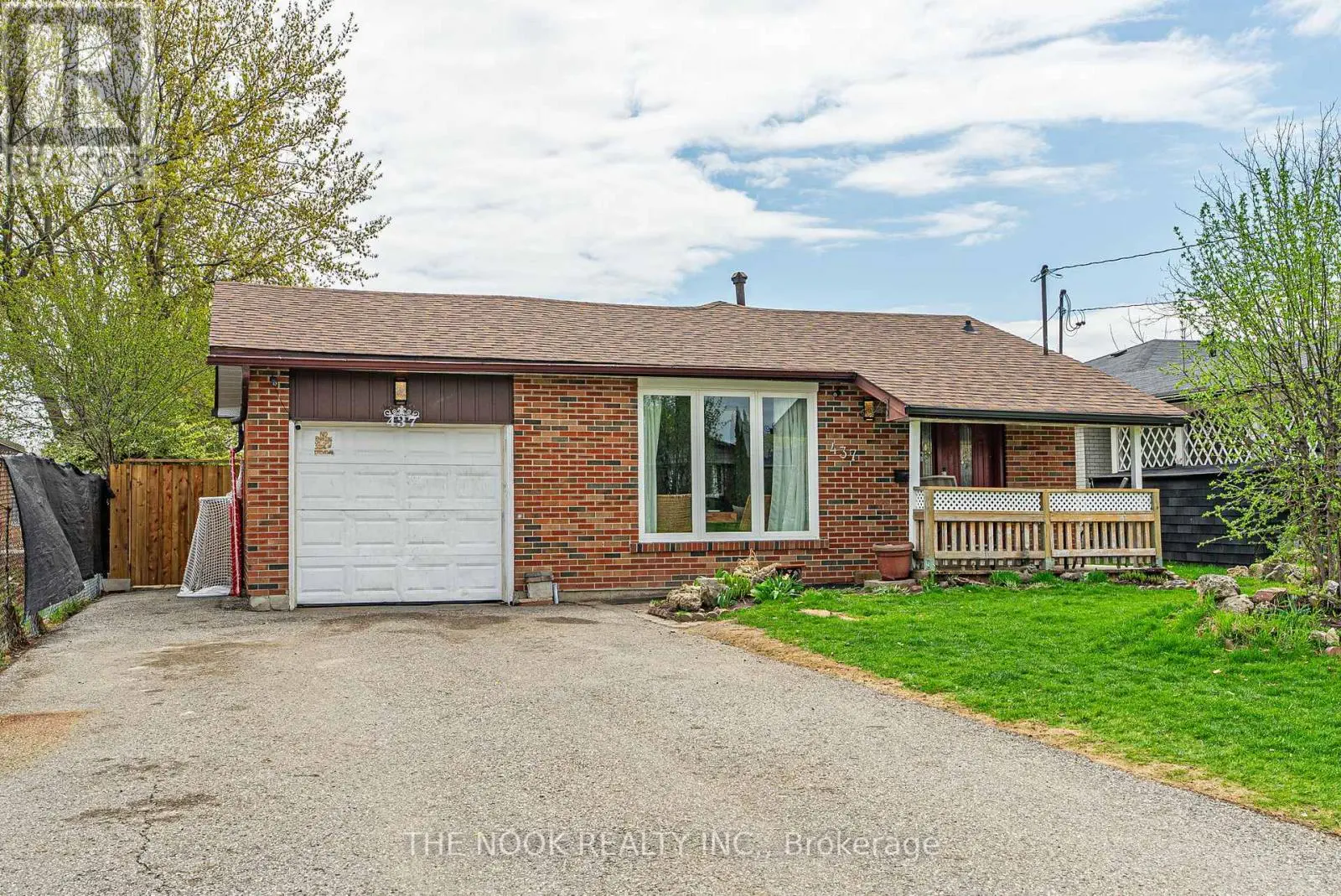 437 Adelaide Avenue E, Oshawa, Ontario  L1G 2A4 - Photo 2 - E12133027
