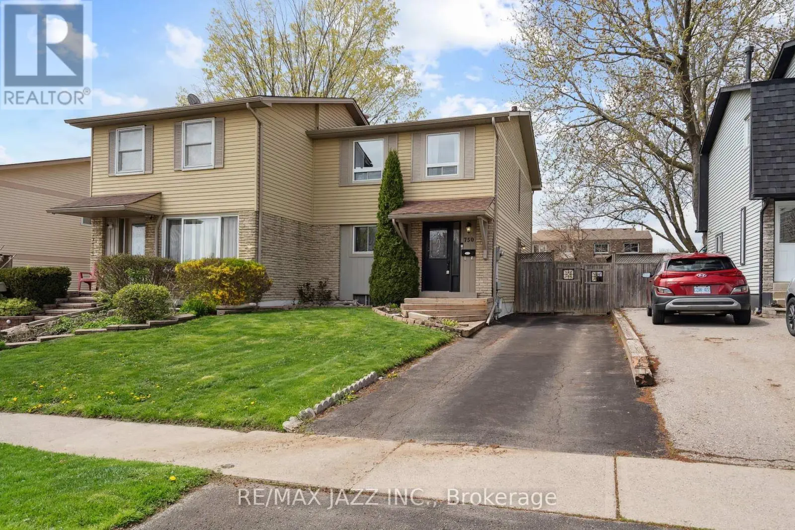 750 Hillcroft Street, Oshawa, Ontario  L1G 7H6 - Photo 2 - E12133168