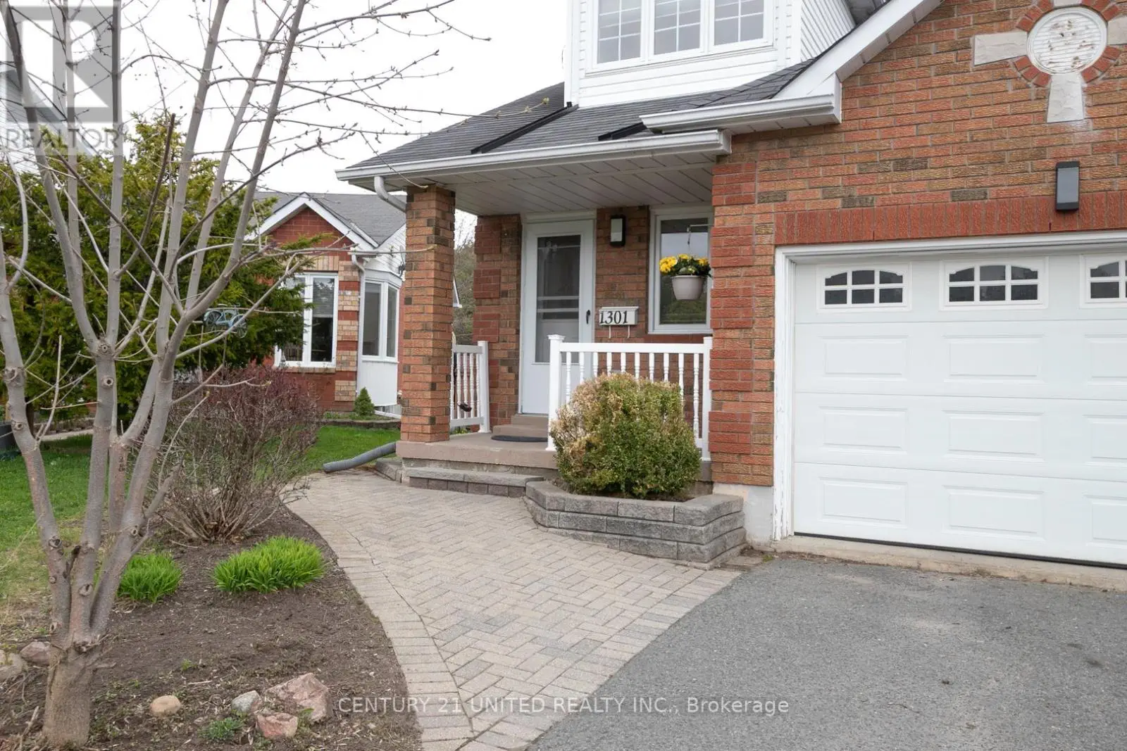 1301 Eagle Crescent, Peterborough West, Ontario  K9K 2K7 - Photo 3 - X12133030