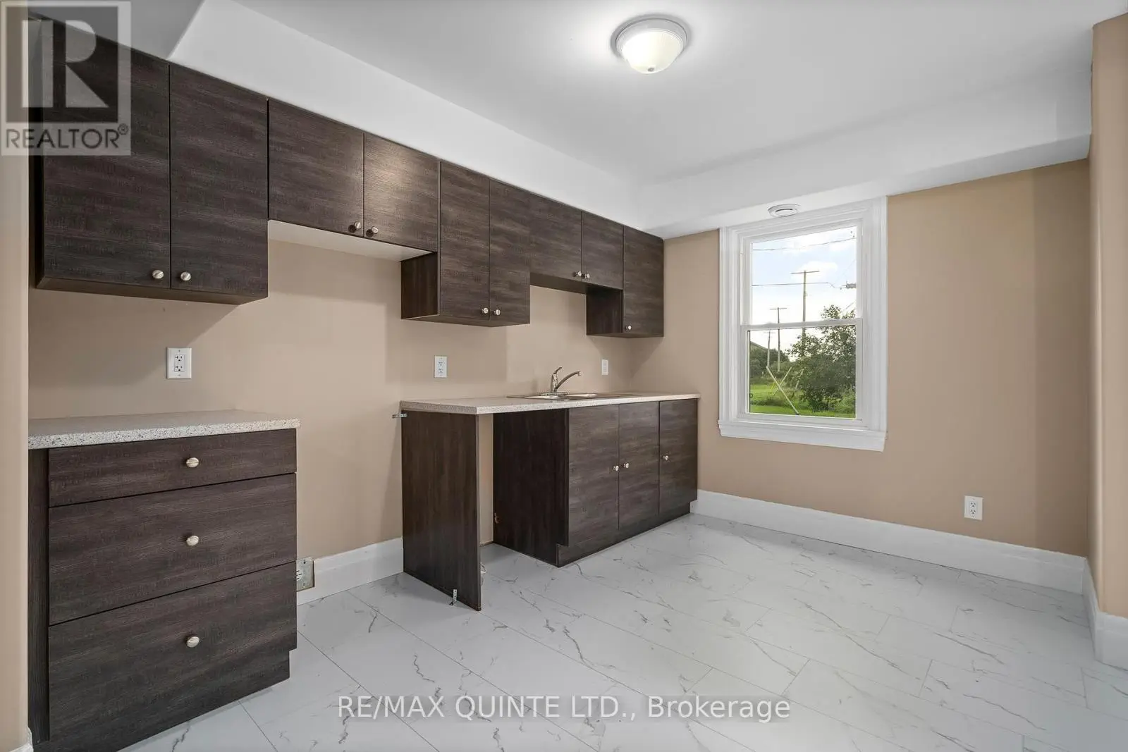46 Diverbelt Drive, Prince Edward County, Ontario  K0K 2T0 - Photo 1 - X12133089