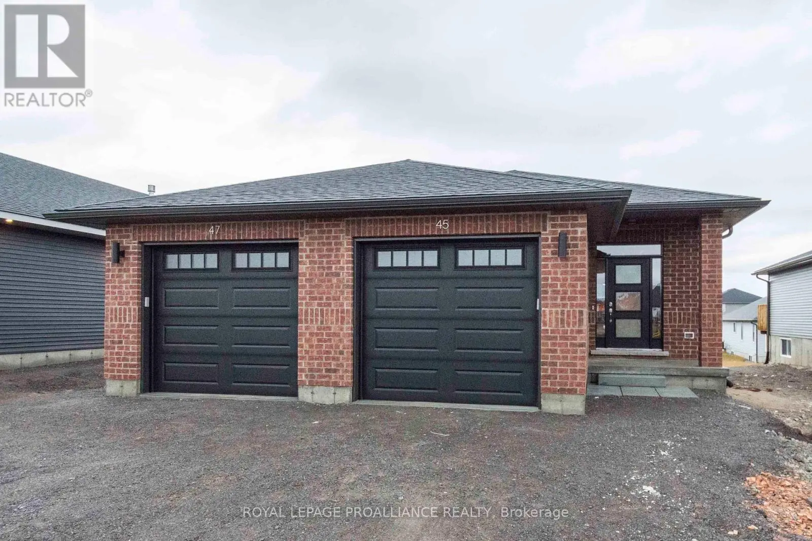 45 Dewal Place, Belleville, Ontario  K8P 0H3 - Photo 1 - X12133095