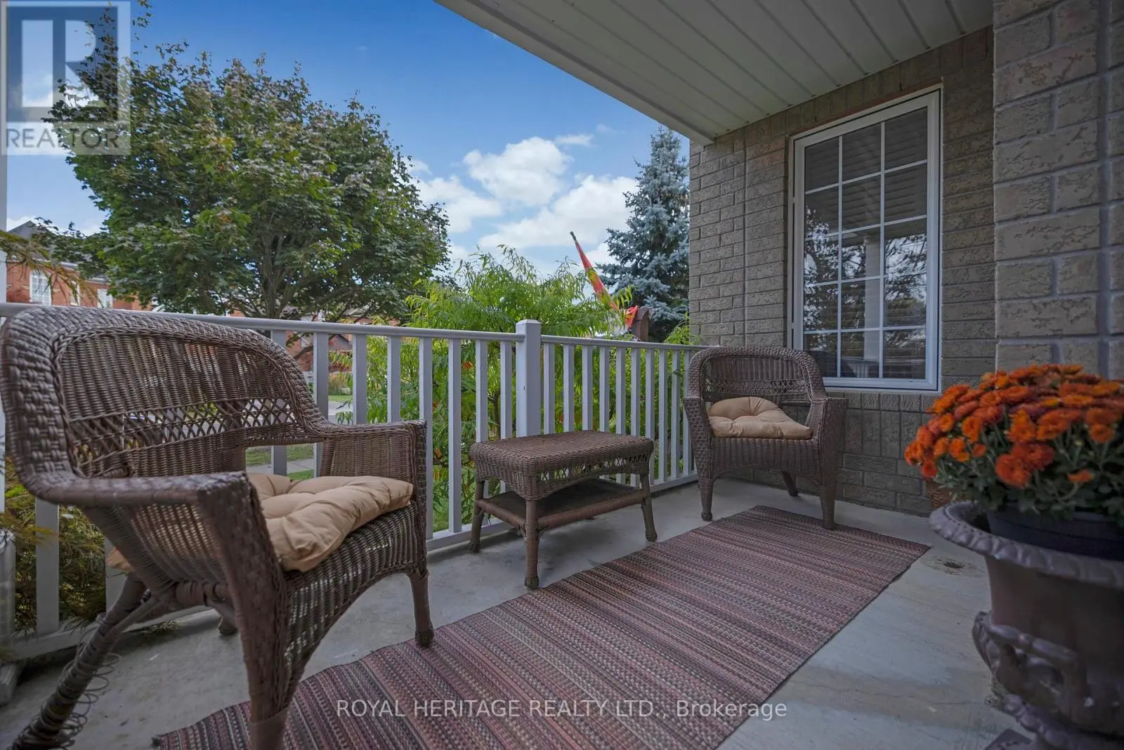 165 Brookhouse Drive, Clarington, Ontario  L1B 1N9 - Photo 3 - E12133309