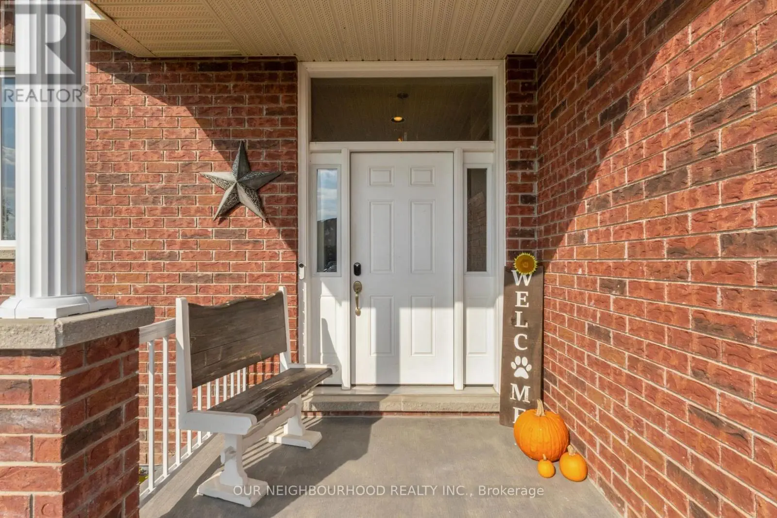 54 Mcintosh Crescent, Quinte West, Ontario  K8V 0G1 - Photo 2 - X12133288