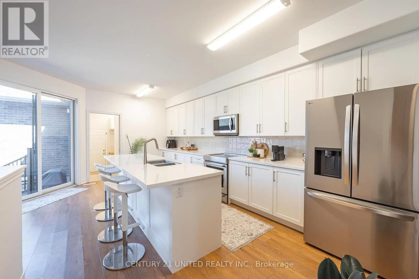 905 Bitten Lane, Peterborough North, Ontario  K9H 0H8 - Photo 3 - X12133329