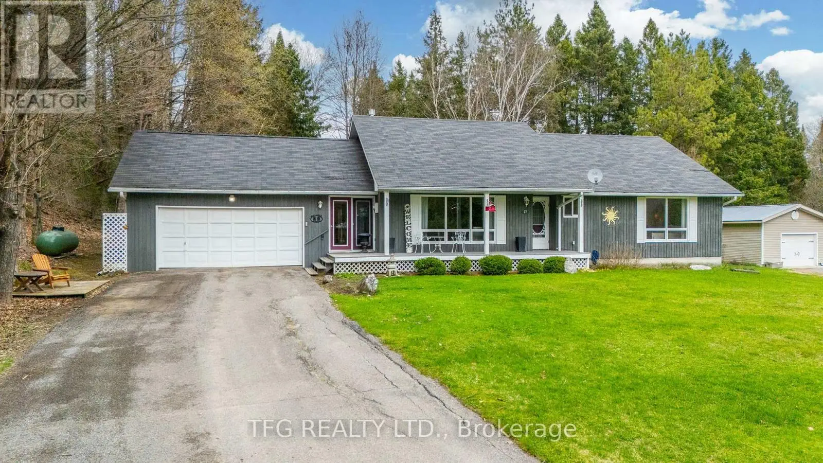 77 Bayshore Road, Dysart Et Al, Ontario  K0M 1S0 - Photo 1 - X12133545