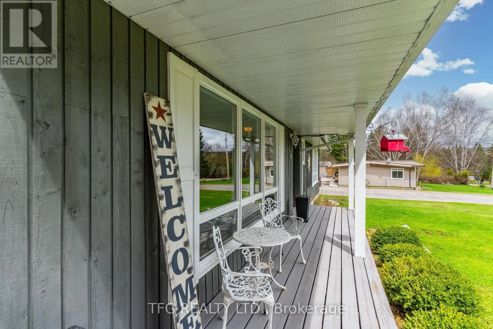 77 Bayshore Road, Dysart Et Al, Ontario  K0M 1S0 - Photo 3 - X12133545