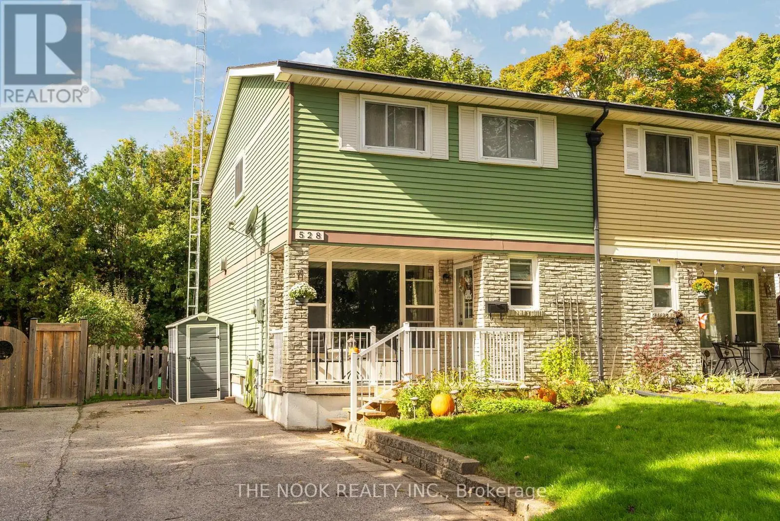 528 LANCELOT CRESCENT, Oshawa, Ontario