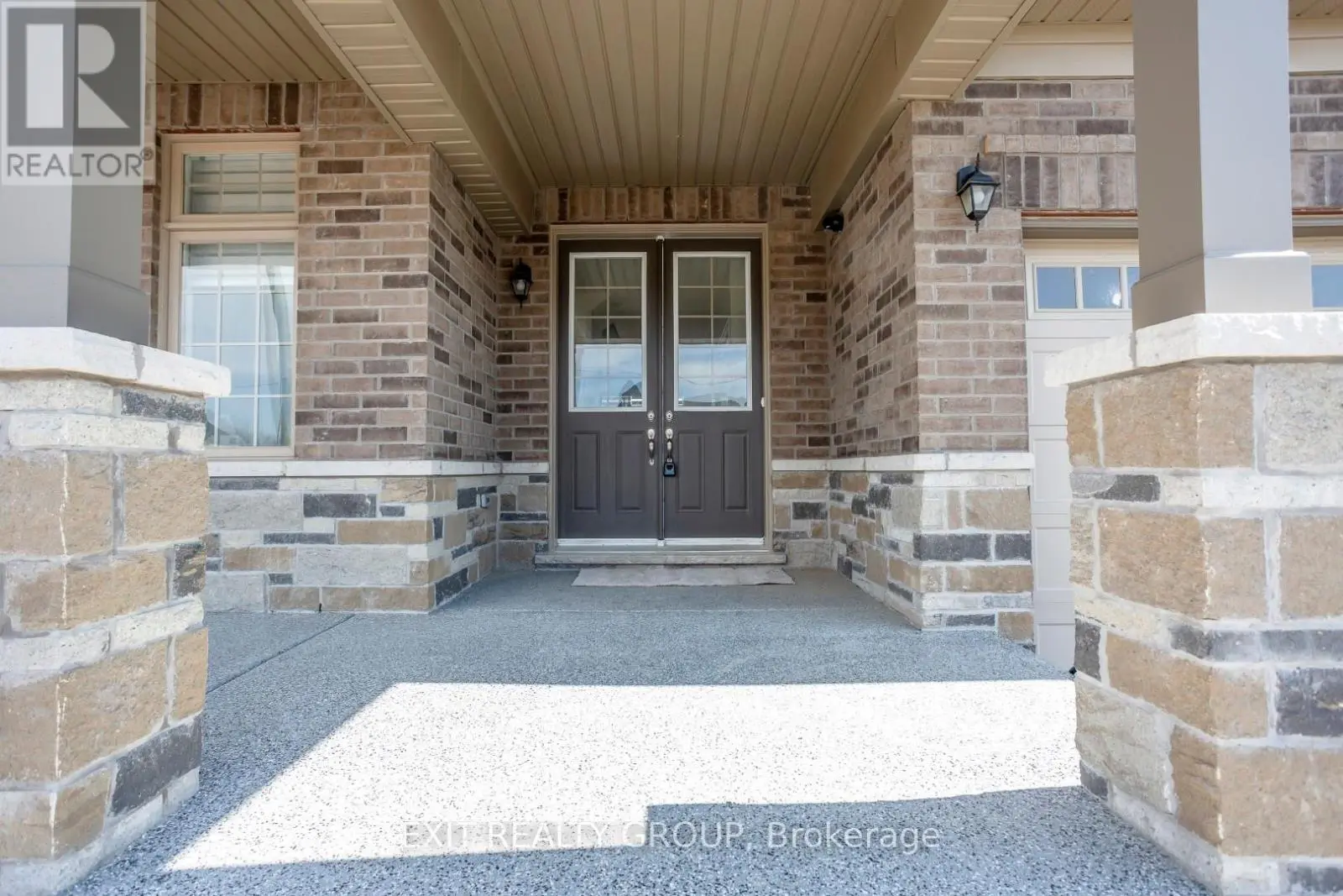 45 East Vista Terrace, Quinte West, Ontario  K0K 1L0 - Photo 3 - X12060102