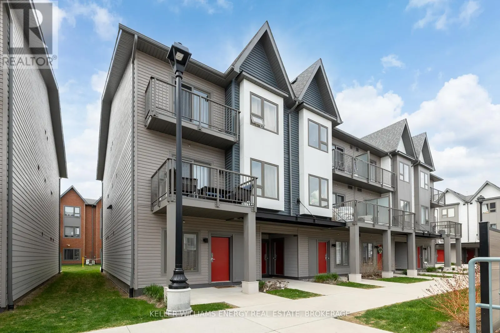 202 - 2635 William Jackson Drive, Pickering, Ontario  L1X 0L4 - Photo 1 - E12133905