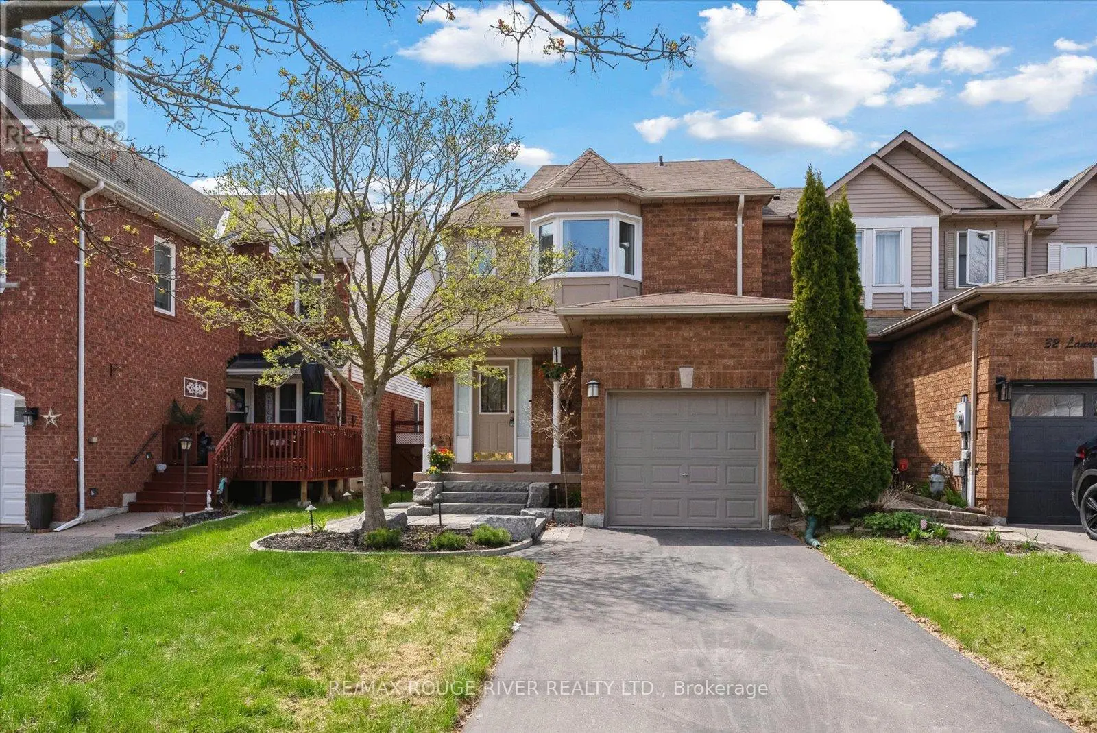 30 Landerville Lane, Clarington, Ontario  L1C 4W8 - Photo 1 - E12133918