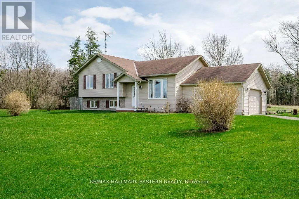 1755a Salem Road, Prince Edward County, Ontario  K0K 1T0 - Photo 2 - X12133907