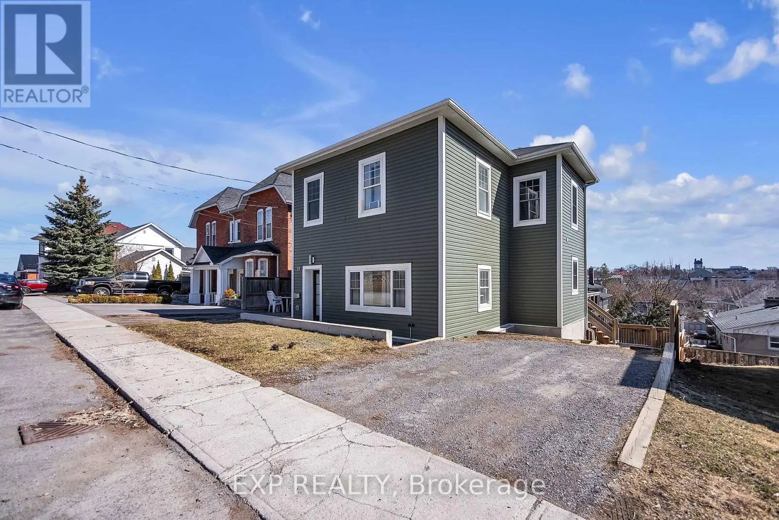 19 Isabel Street, Belleville, Ontario  K8P 3N4 - Photo 2 - X12134072