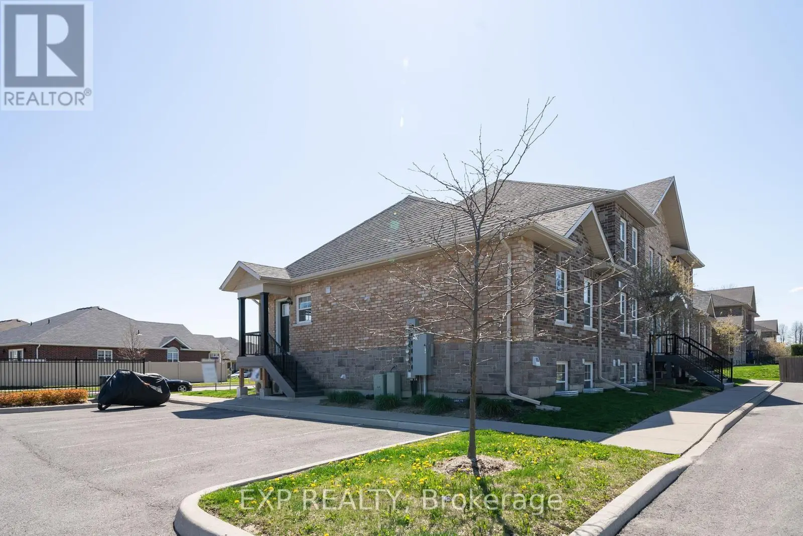 306 - 450 Lonsberry Drive, Cobourg, Ontario  K9A 0K4 - Photo 2 - X12134249