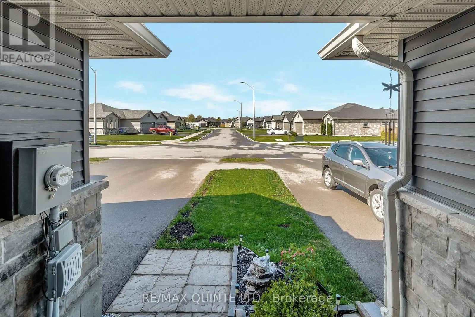 49 Sandhu Crescent, Belleville, Ontario  K8P 0G7 - Photo 3 - X12134266