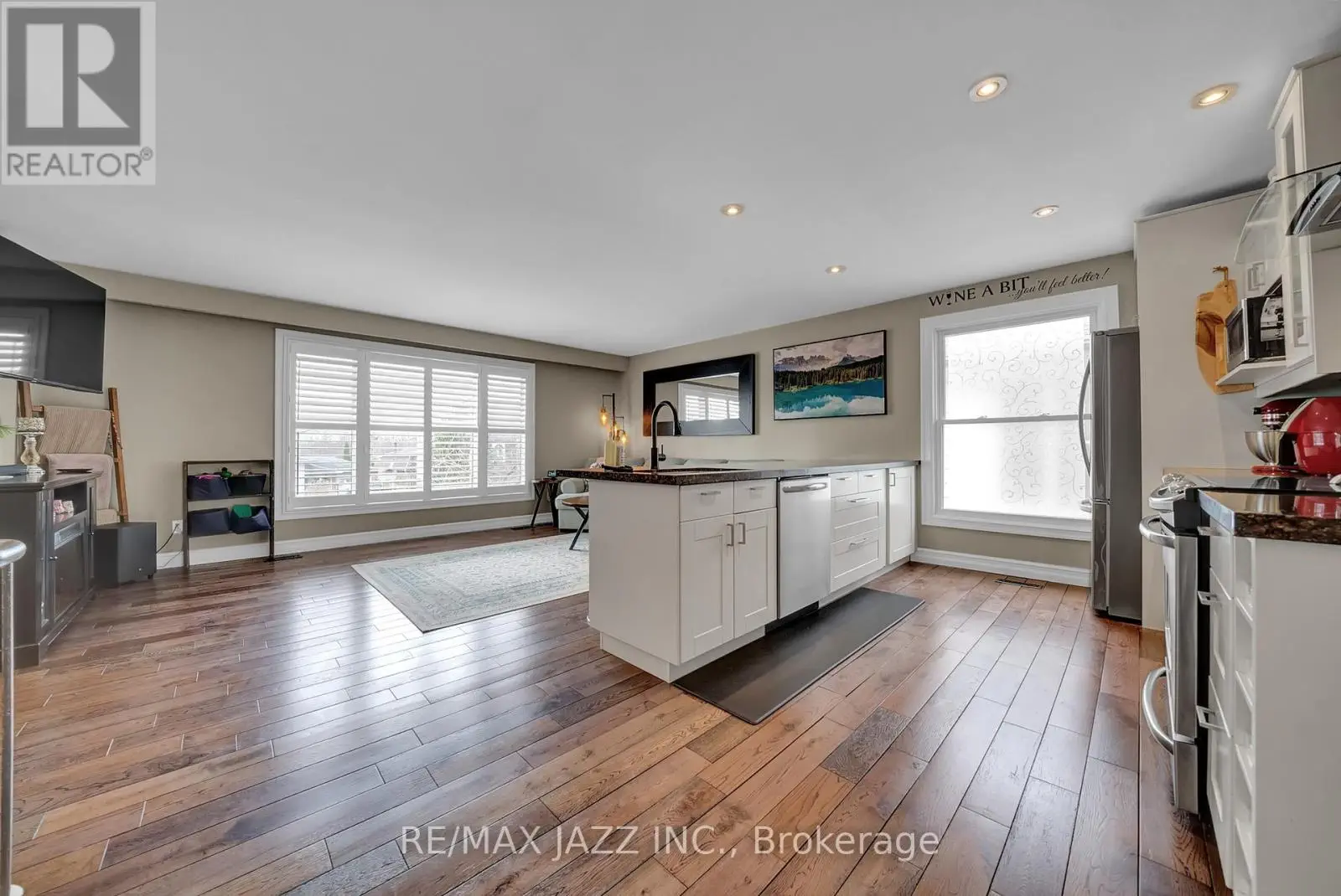2046 Meadowview Road, Peterborough East, Ontario  K9L 1S4 - Photo 3 - X12134303
