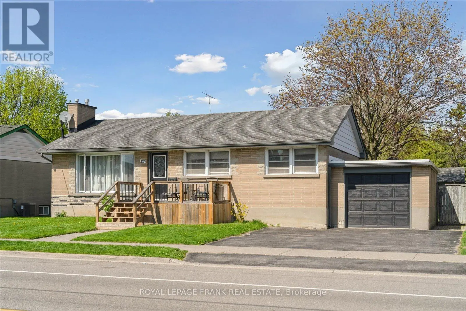 109 Ontario Street, Clarington, Ontario  L1C 2T3 - Photo 2 - E12134340