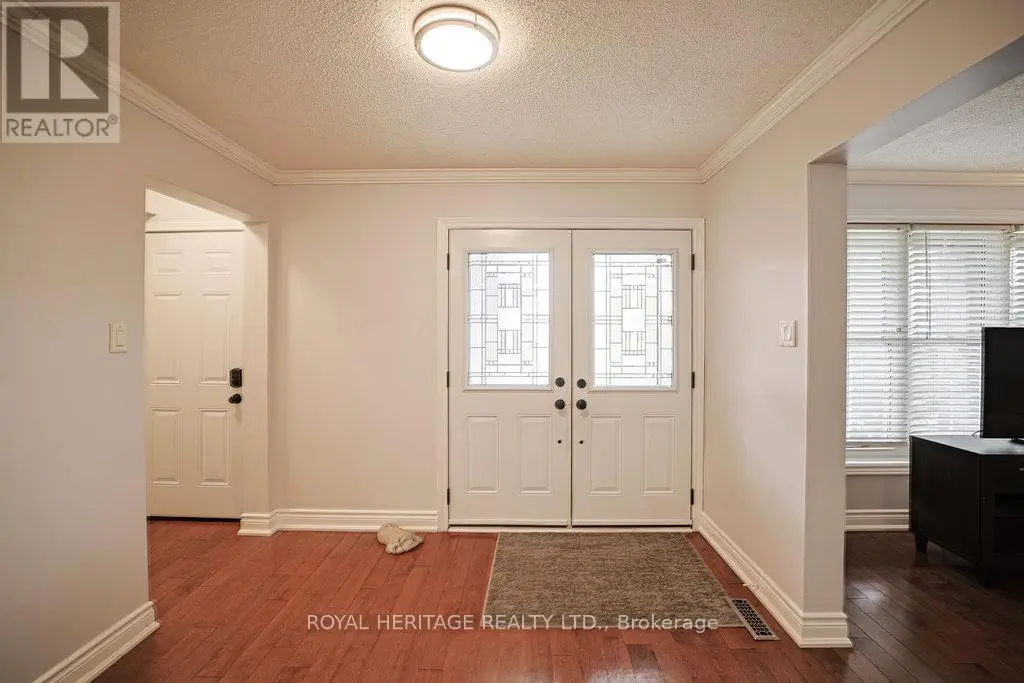 1 Broughton Court, Whitby, Ontario  L1N 6Y8 - Photo 3 - E12134510