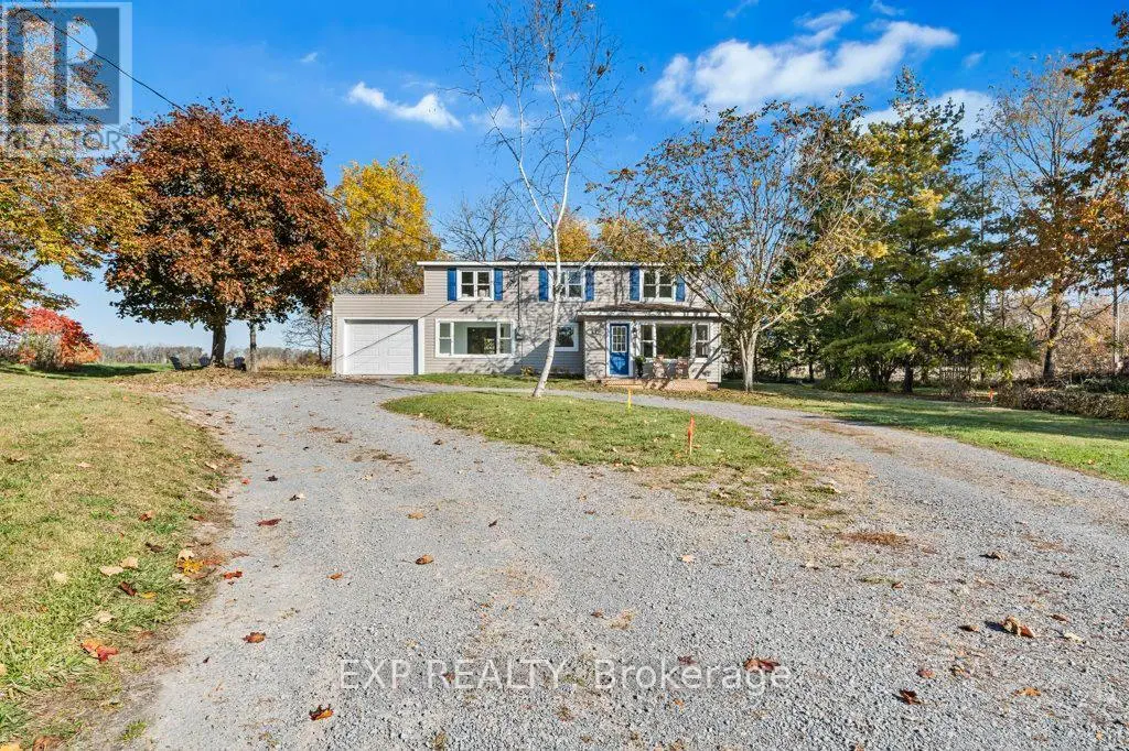 412 Bloomfield Main Street, Prince Edward County, Ontario  K0K 1G0 - Photo 3 - X12134417