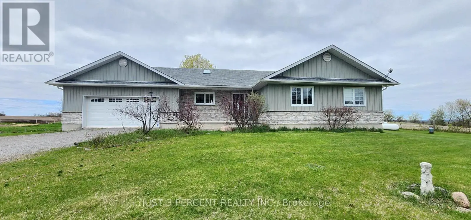 690 County Road 2, Otonabee-South Monaghan, Ontario  K0L 1B0 - Photo 2 - X12135341
