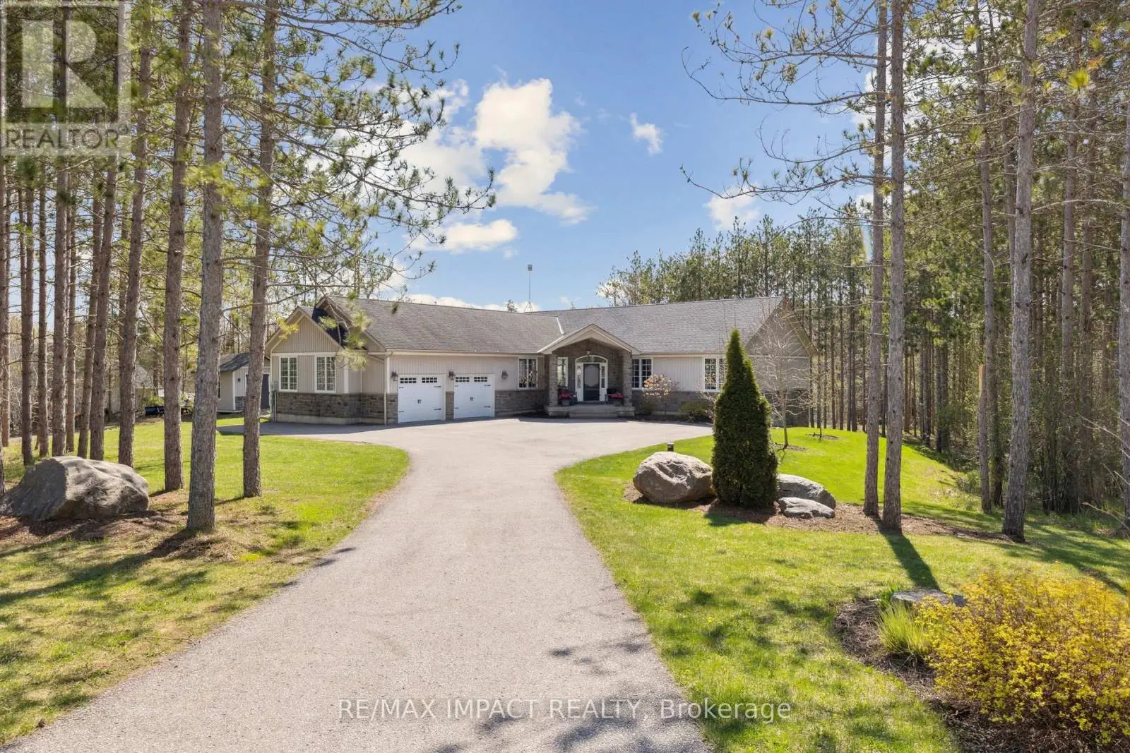27 Slalom Drive, Kawartha Lakes, Ontario  L0A 1A0 - Photo 3 - X12135539