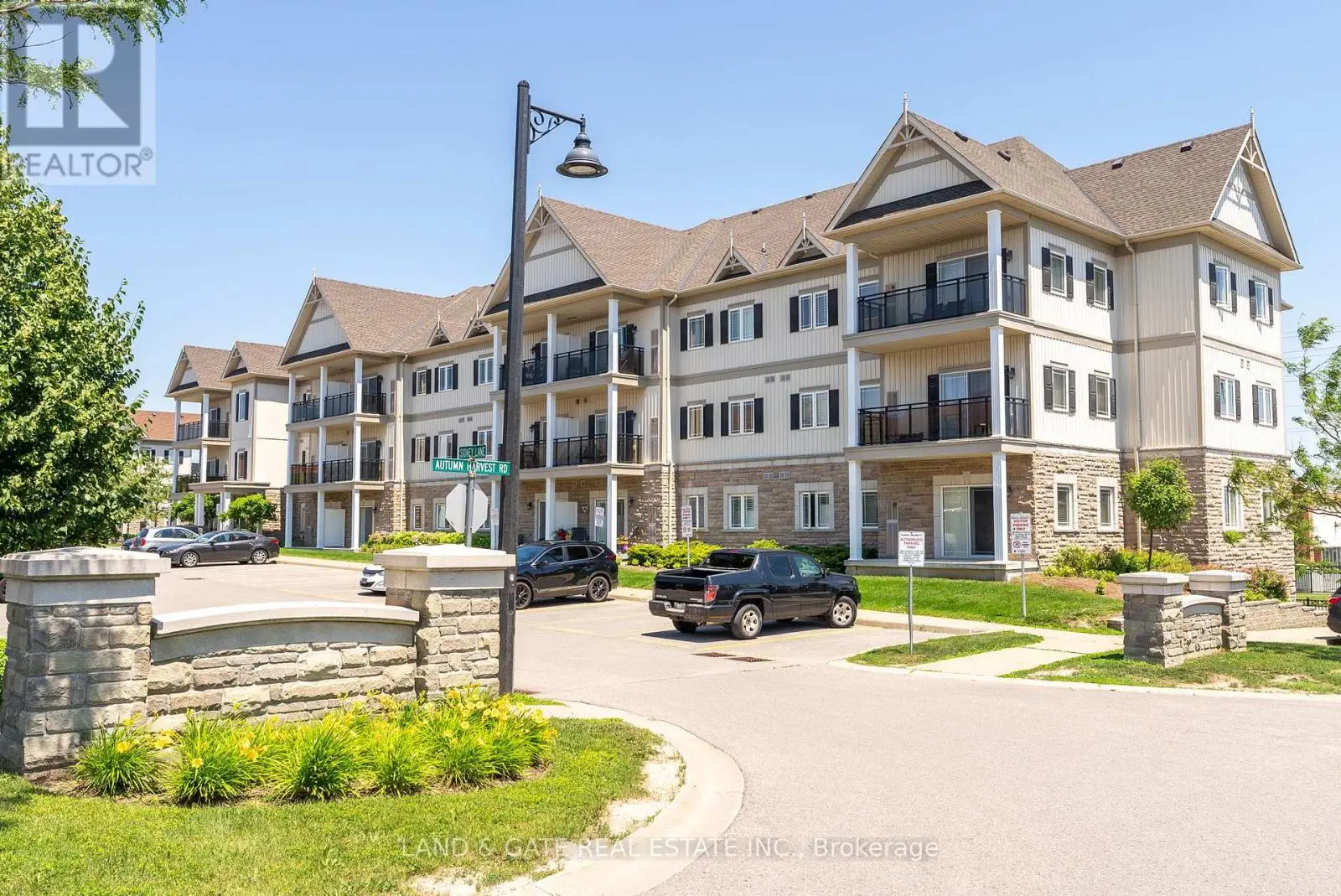 209 - 1 Sidney Lane, Clarington, Ontario  L1C 0N5 - Photo 1 - E12135711