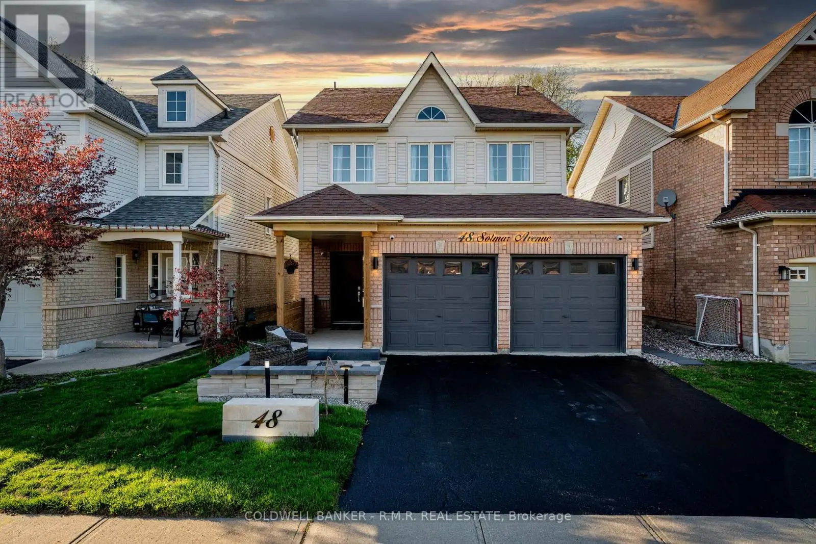 48 SOLMAR AVENUE, Whitby, Ontario