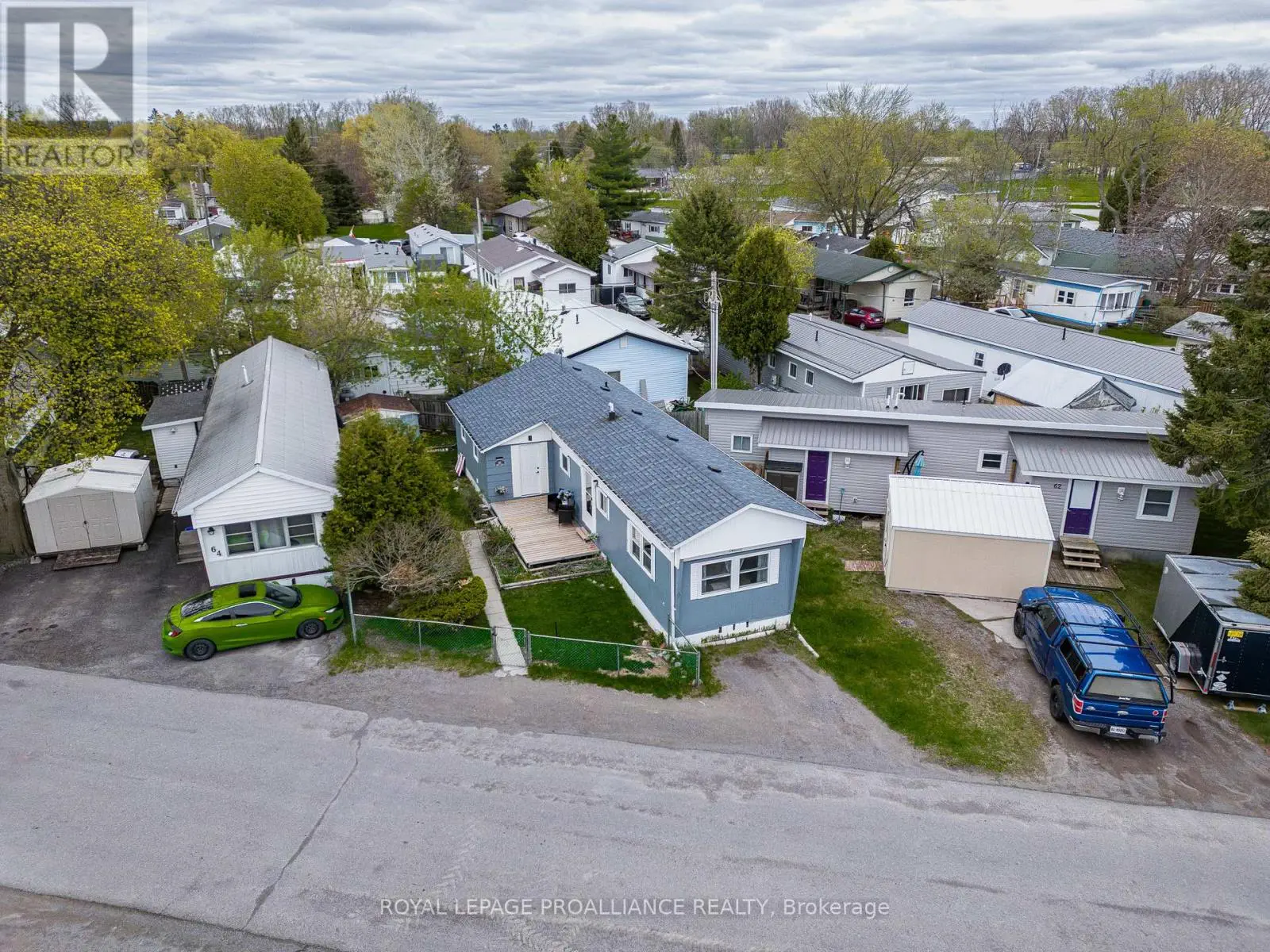 63 - 63 Whites Road, Quinte West, Ontario  K8V 5P5 - Photo 2 - X12136430