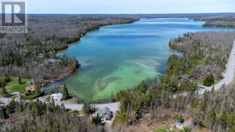 1074 Lakehurst Road, Trent Lakes, Ontario  K0L 2H0 - Photo 3 - X12116588