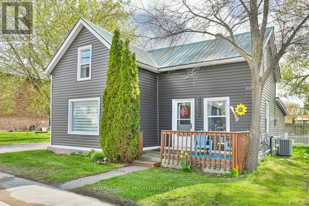 94 South Trent Street, Quinte West, Ontario  K0K 2C0 - Photo 1 - X12136753
