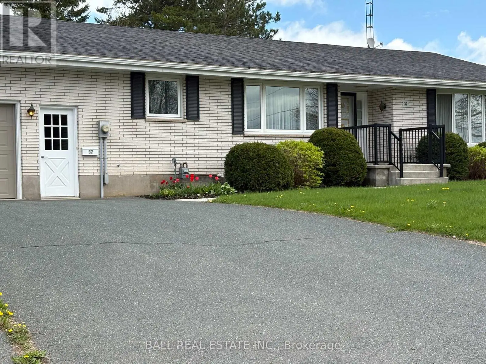 37 County Rd 40 N, Asphodel-Norwood, Ontario  K0L 2V0 - Photo 2 - X12136783