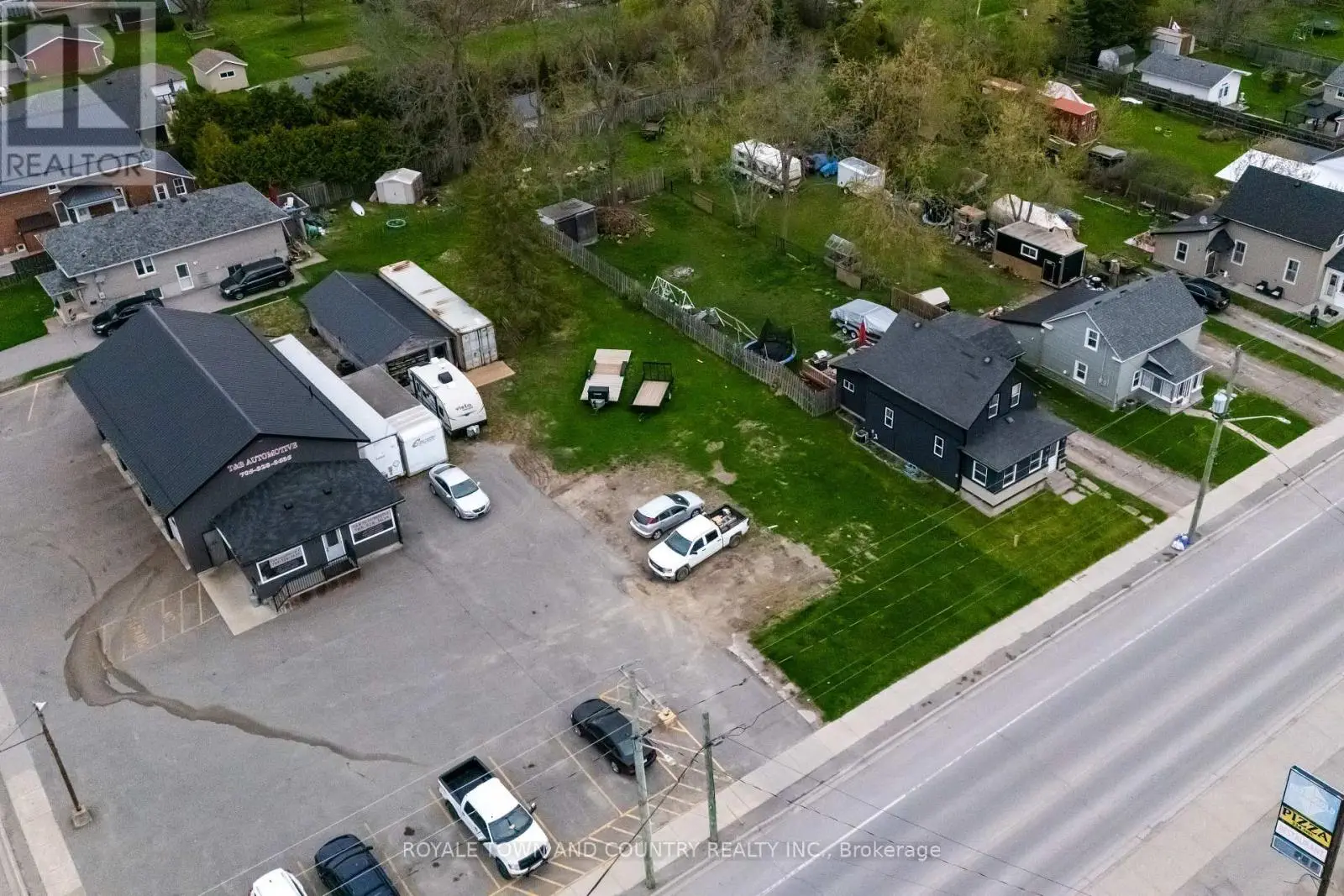 118 Queen Street, Kawartha Lakes, Ontario  K9V 4R3 - Photo 3 - X12001930