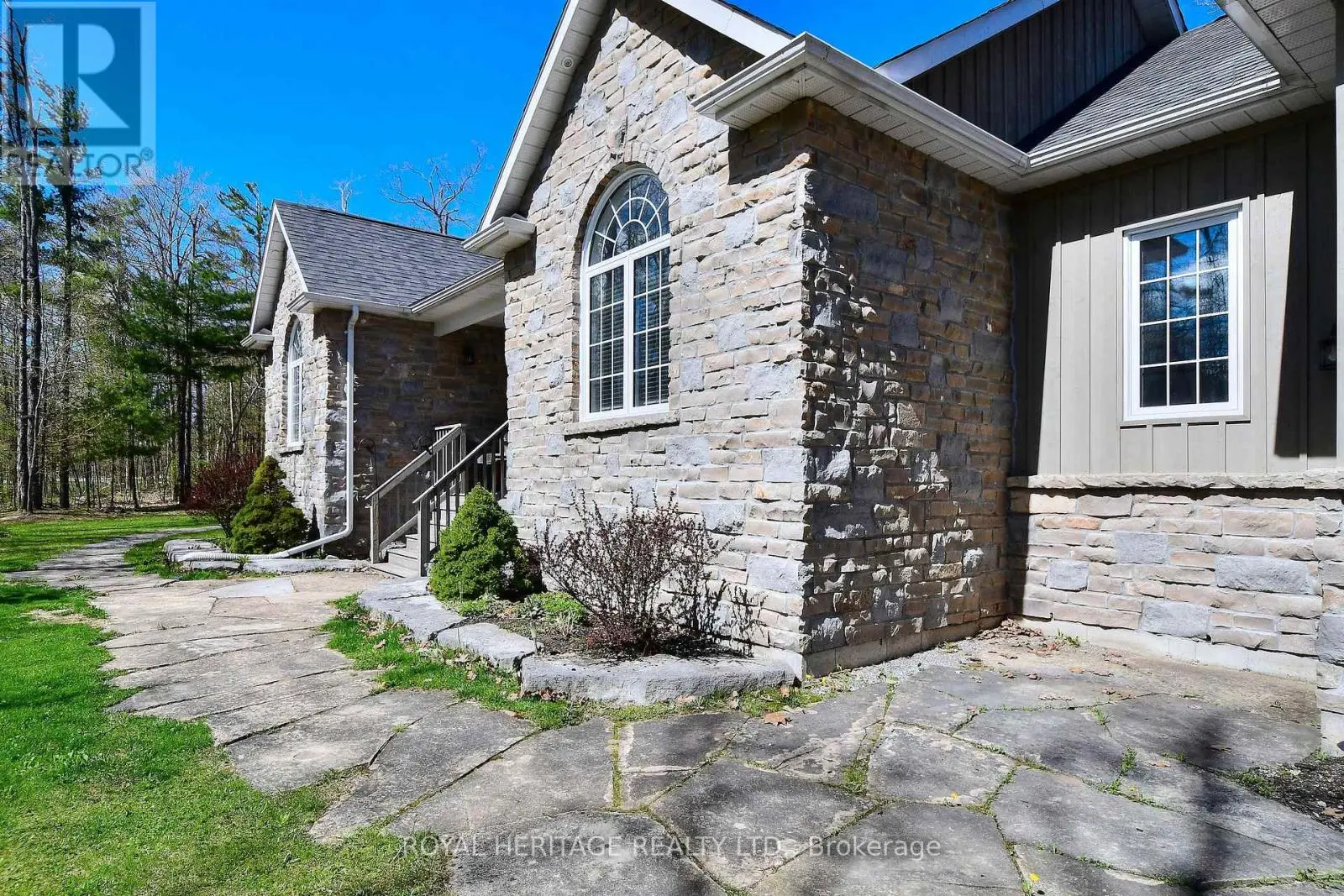134 Mitchell Crescent, Trent Lakes, Ontario  K0L 1J0 - Photo 2 - X12137388
