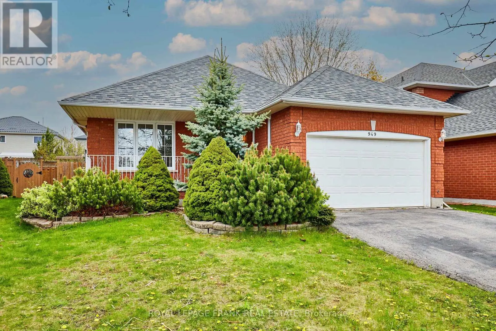 949 Tillison Avenue, Cobourg, Ontario  K9A 5N2 - Photo 2 - X12137442